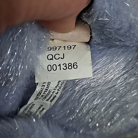 Victoria's Secret Fluffy Crossover Slide Slippers/ Small - Picture 8 of 8